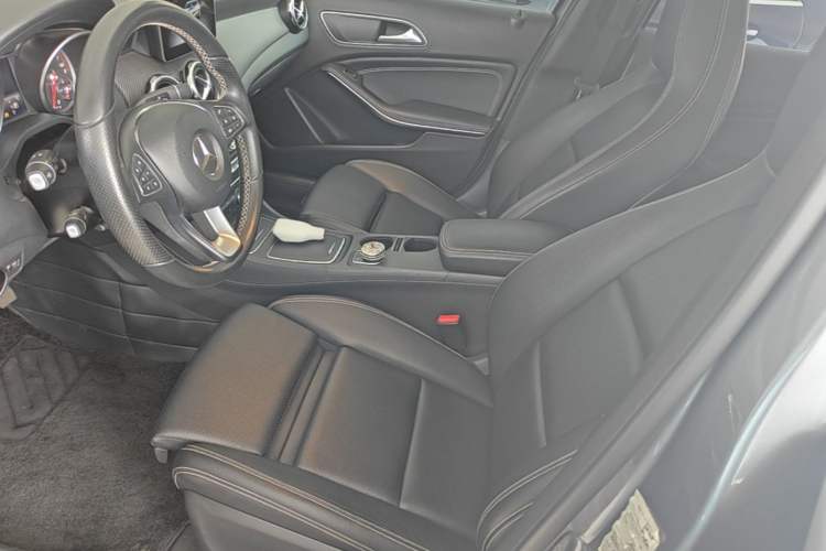 Used Mercedes-Benz GLA 2018 GLA 200 Sport Edition Left Front Seat