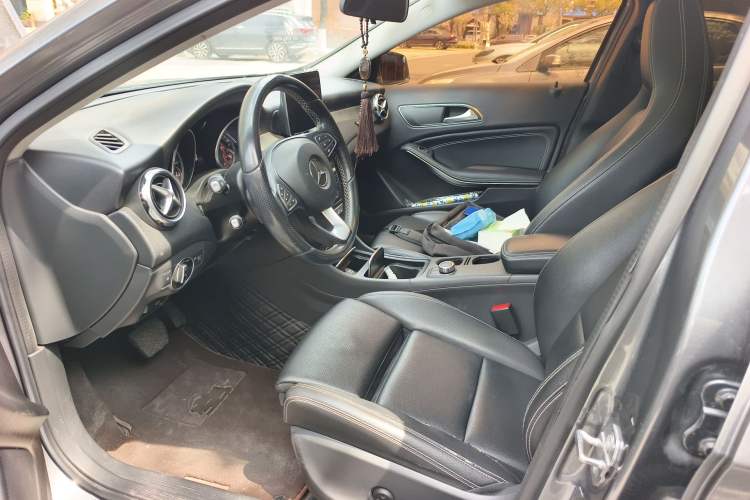 Used Mercedes-Benz GLA 2018 GLA 200 Sport Edition Left Front Seat