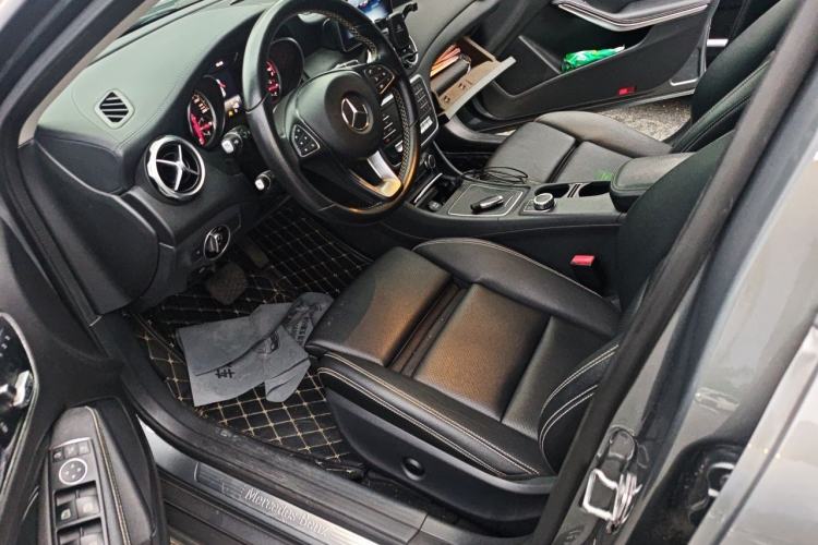 Used Mercedes-Benz GLA 2018 GLA 200 Fashion Model Left Front Seat
