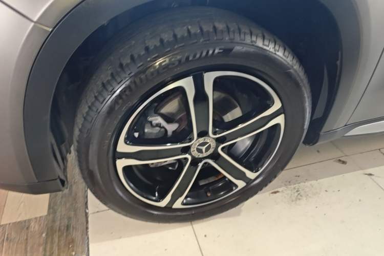 Used Mercedes-Benz GLA 2018 GLA 200 Fashion Model Left Front Wheel Hub