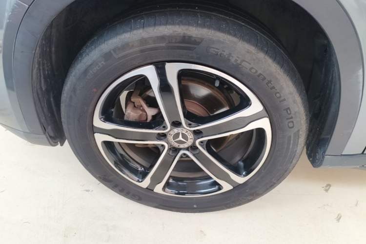 Used Mercedes-Benz GLA 2018 GLA 200 Fashion Model Left Front Wheel Hub