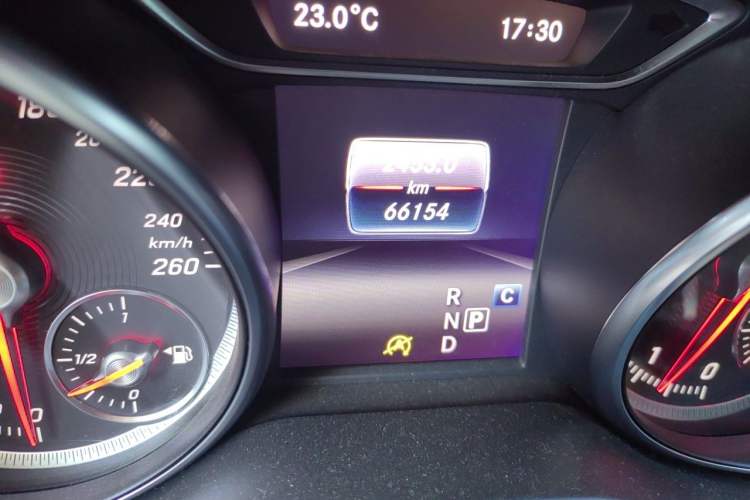 Used Mercedes-Benz GLA 2018 GLA 200 Sport Edition Odometer Close Up