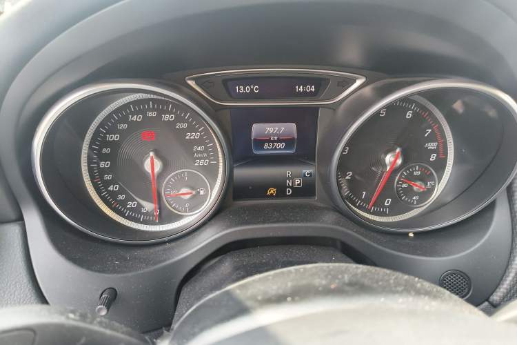 Used Mercedes-Benz GLA 2018 GLA 200 Sport Edition Odometer Close Up