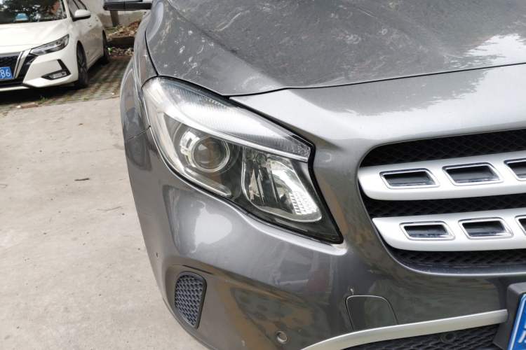 Used Mercedes-Benz GLA 2018 GLA 200 Sport Edition Right Front Headlight
