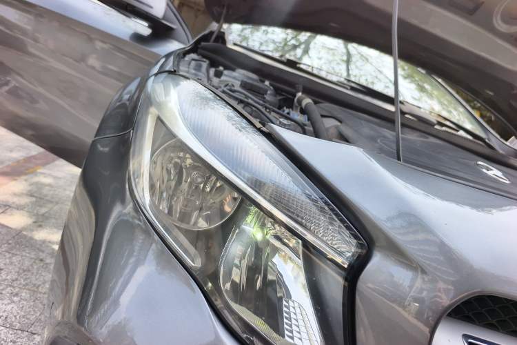Used Mercedes-Benz GLA 2018 GLA 200 Sport Edition Right Front Headlight