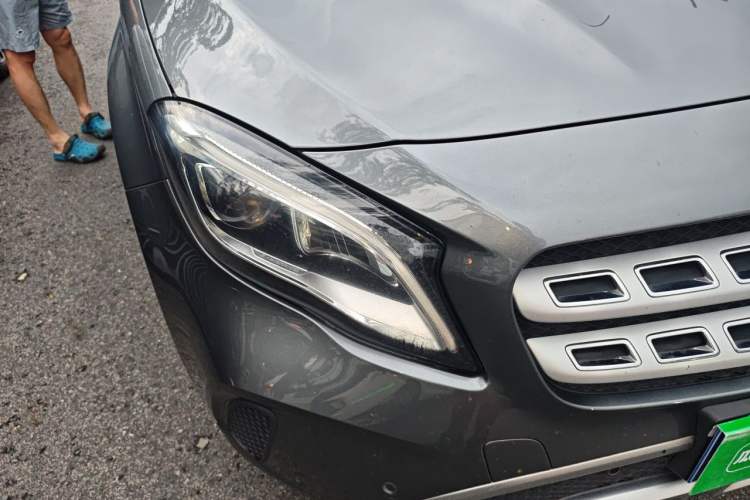 Used Mercedes-Benz GLA 2018 GLA 200 Fashion Model Right Front Headlight