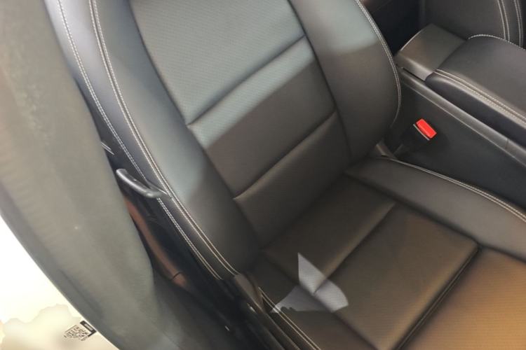 Used Mercedes-Benz GLA 2018 GLA 200 Fashion Model Right Front Seat