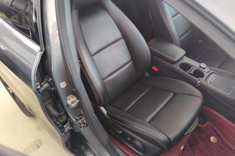 Used Mercedes-Benz GLA 2018 GLA 200 Fashion Model Right Front Seat
