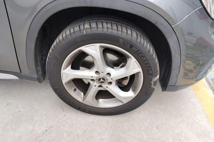 Used Mercedes-Benz GLA 2018 GLA 200 Sport Edition Right Front Wheel Hub