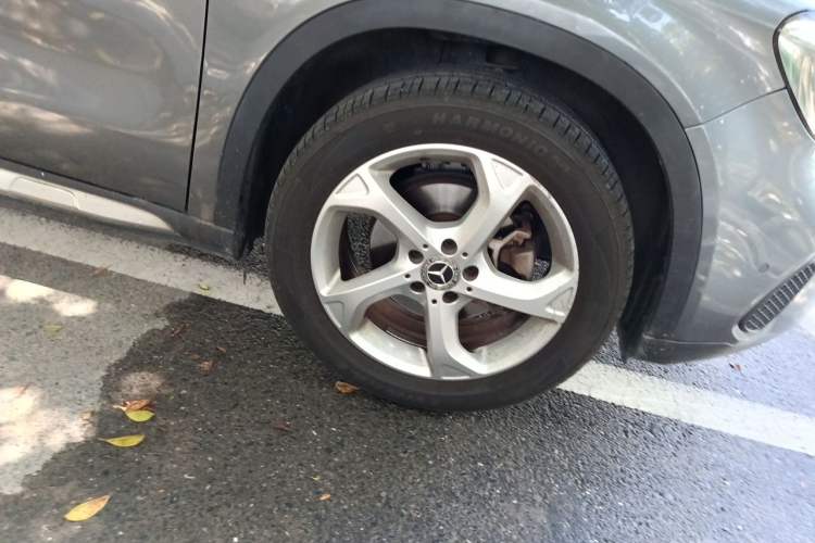Used Mercedes-Benz GLA 2018 GLA 200 Sport Edition Right Front Wheel Hub
