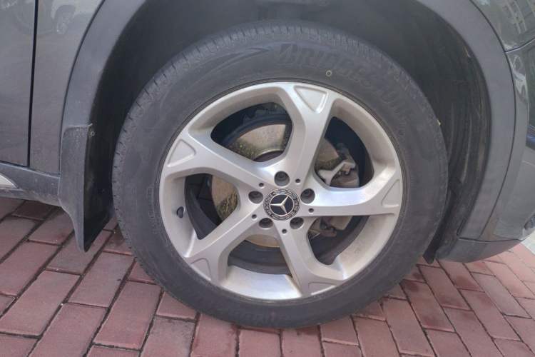 Used Mercedes-Benz GLA 2018 GLA 200 Sport Edition Right Front Wheel Hub