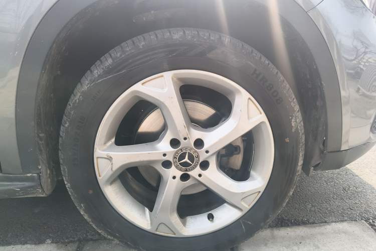 Used Mercedes-Benz GLA 2018 GLA 200 Sport Edition Right Front Wheel Hub