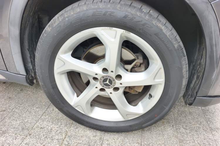 Used Mercedes-Benz GLA 2018 GLA 200 Sport Edition Right Front Wheel Hub