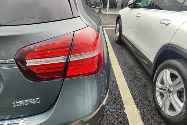 Used Mercedes-Benz GLA 2018 GLA 200 Fashion Model Right Rear Taillight