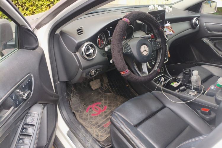 Used Mercedes-Benz GLA 2018 GLA 200 Sport Edition Driver Seat