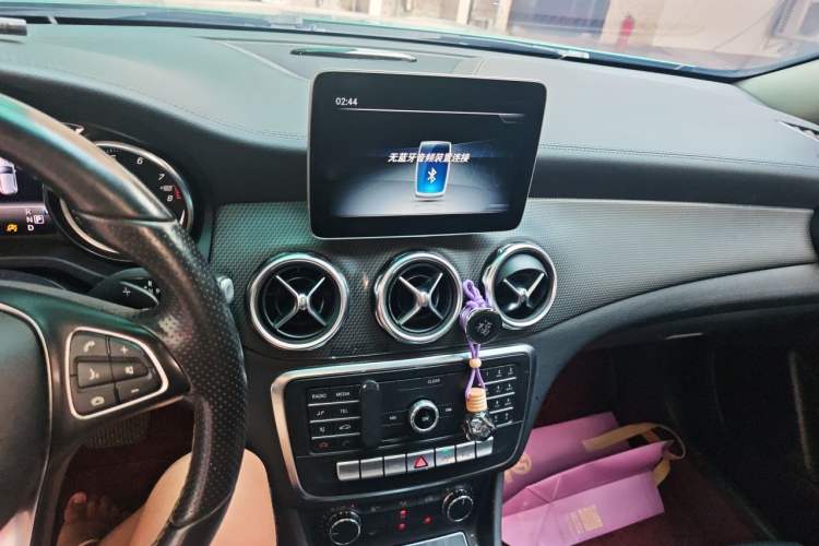 Used Mercedes-Benz GLA 2018 GLA 200 Fashion Model Audio And AC Panel