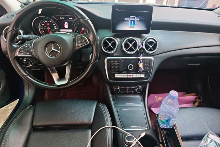 Used Mercedes-Benz GLA 2018 GLA 200 Fashion Model Center Console