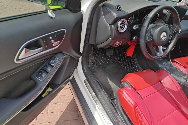 Used Mercedes-Benz GLA 2018 GLA 200 Fashion Model Driver Seat