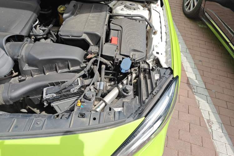 Used Mercedes-Benz GLA 2018 GLA 200 Fashion Model Engine Bay Left