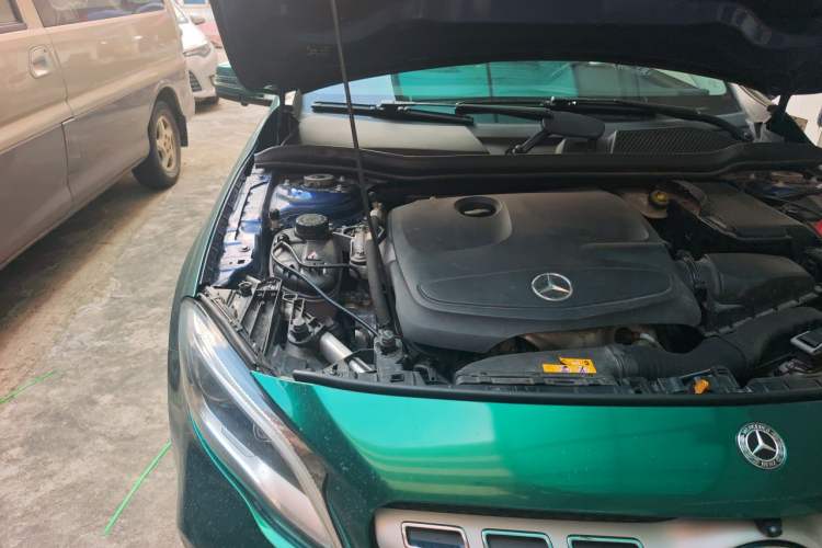 Used Mercedes-Benz GLA 2018 GLA 200 Fashion Model Engine Bay Right