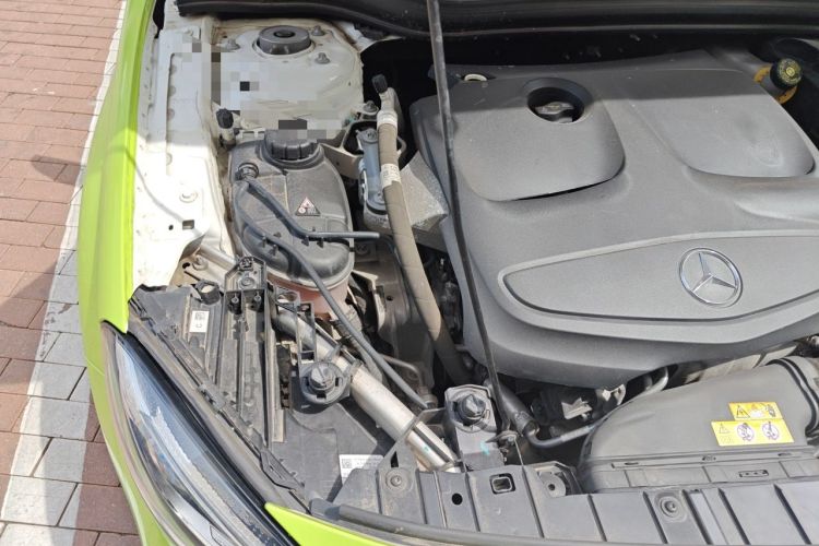 Used Mercedes-Benz GLA 2018 GLA 200 Fashion Model Engine Bay Right