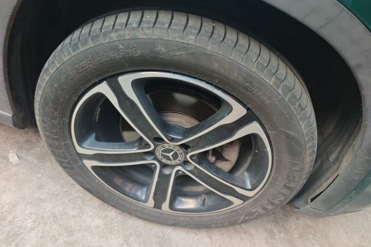 Used Mercedes-Benz GLA 2018 GLA 200 Fashion Model Right Front Wheel Hub