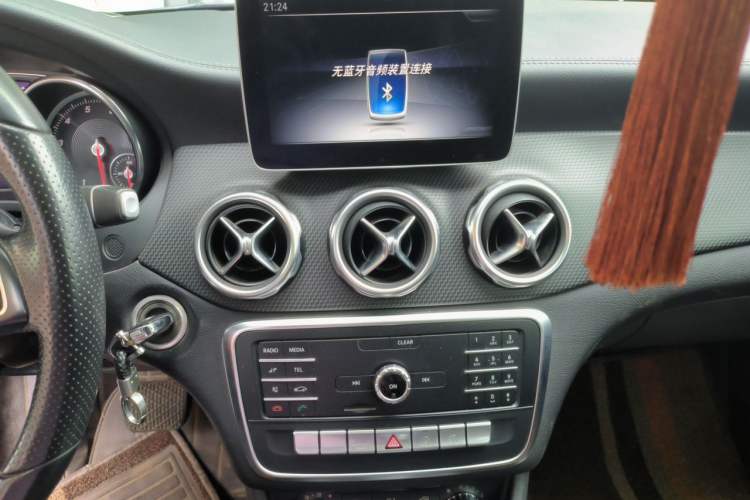 Used Mercedes-Benz GLA 2018 GLA 200 Fashion Model Audio And AC Panel