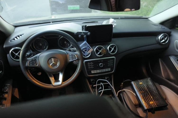 Used Mercedes-Benz GLA 2018 GLA 200 Sport Edition Center Console
