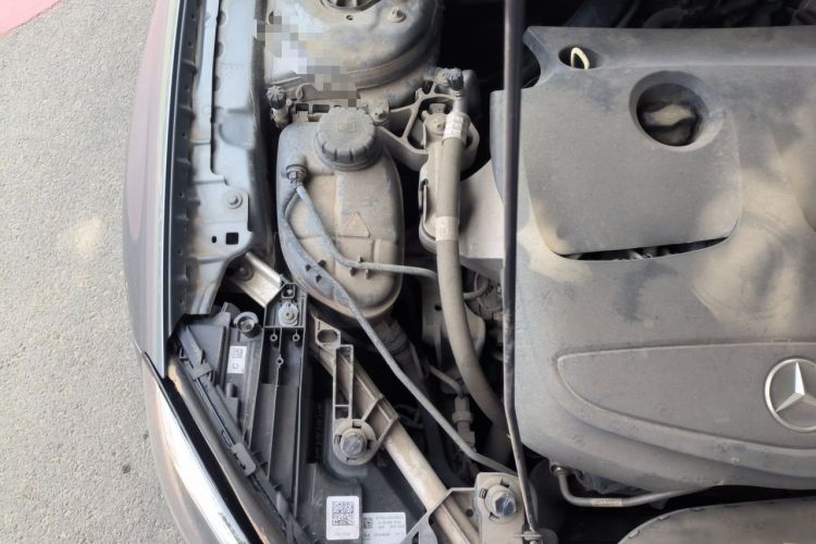 Used Mercedes-Benz GLA 2018 GLA 200 Fashion Model Engine Bay Right