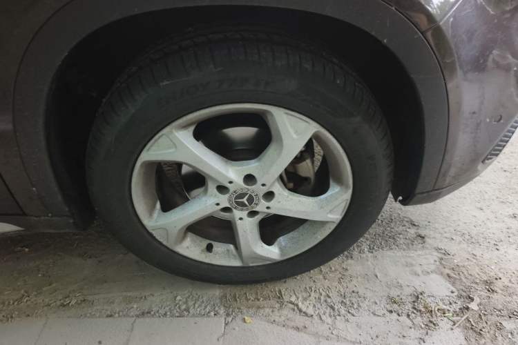 Used Mercedes-Benz GLA 2018 GLA 200 Sport Edition Right Front Wheel Hub