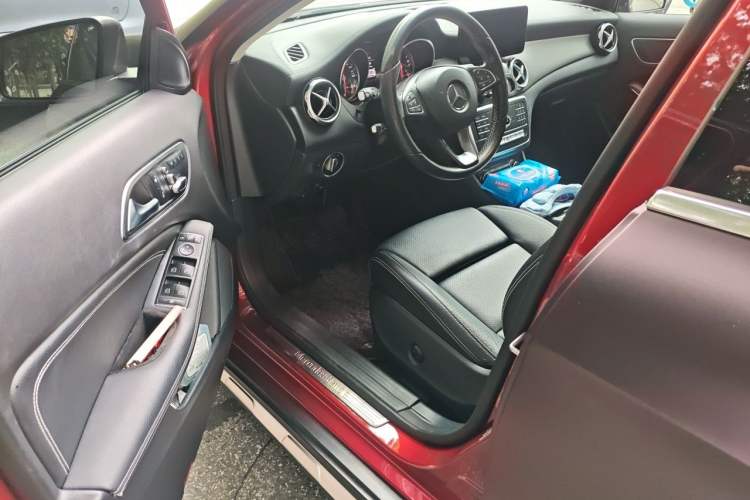 Used Mercedes-Benz GLA 2018 GLA 200 Fashion Model Driver Seat