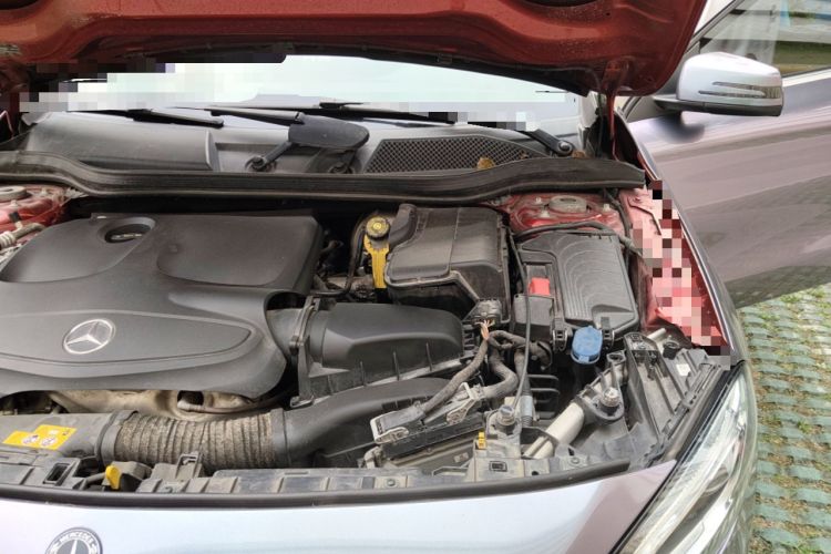 Used Mercedes-Benz GLA 2018 GLA 200 Fashion Model Engine Bay Left