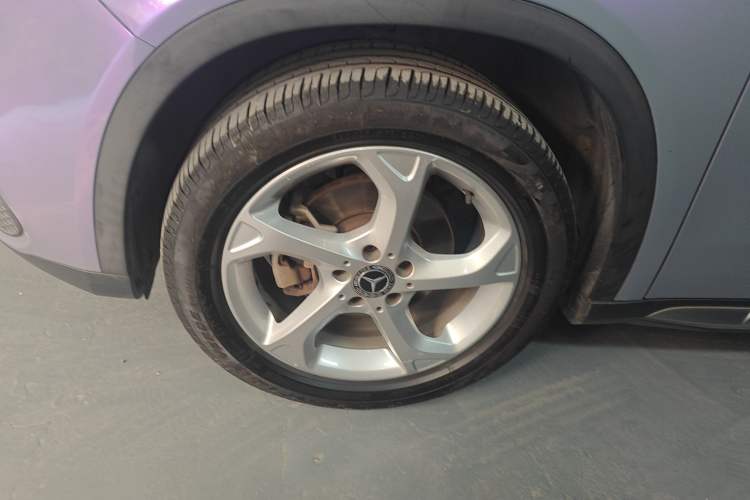 Used Mercedes-Benz GLA 2018 GLA 200 Sport Edition Left Front Wheel Hub