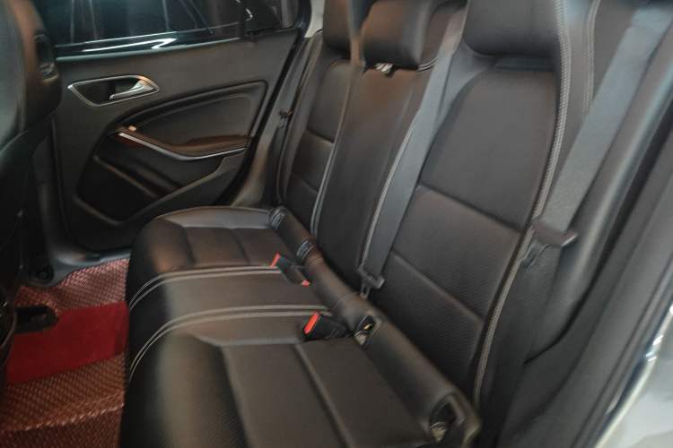 Used Mercedes-Benz GLA 2018 GLA 200 Sport Edition Left Rear Seat
