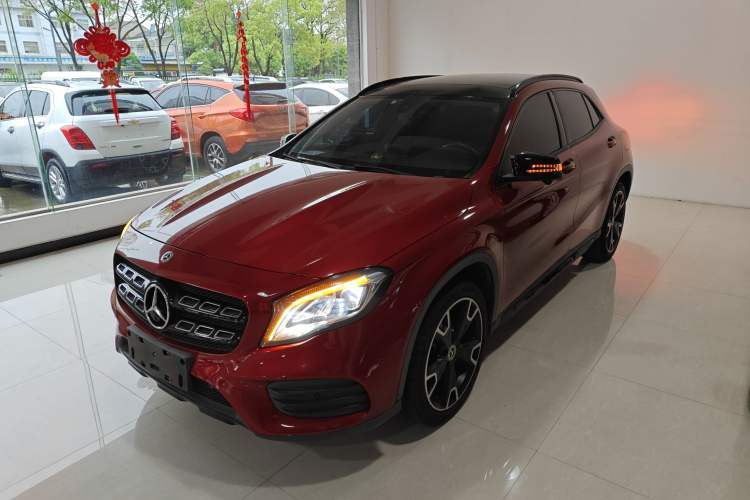 Used Mercedes-Benz GLA 2018 GLA 220 4MATIC Sport Edition Guazi used car, China used car export, Used car for sale, Used cars, Cheapest cars for sale