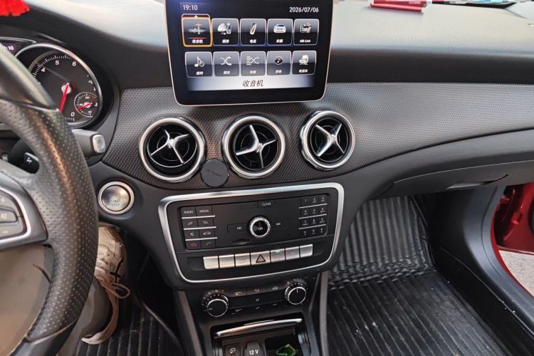 Used Mercedes-Benz GLA 2018 GLA 200 Sport Edition Audio And AC Panel