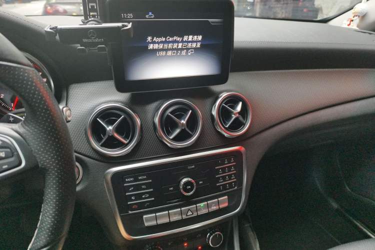 Used Mercedes-Benz GLA 2018 GLA 200 Fashion Model Audio And AC Panel