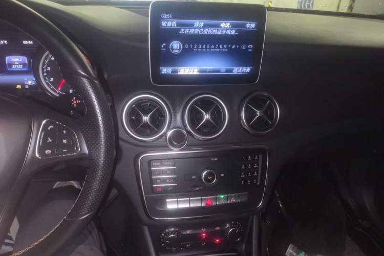 Used Mercedes-Benz GLA 2018 GLA 200 Sport Edition Audio And AC Panel