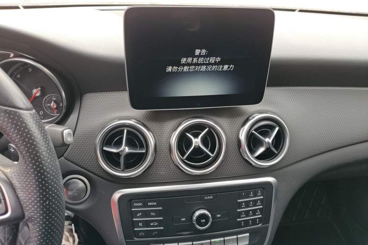 Used Mercedes-Benz GLA 2018 GLA 200 Sport Edition Audio And AC Panel