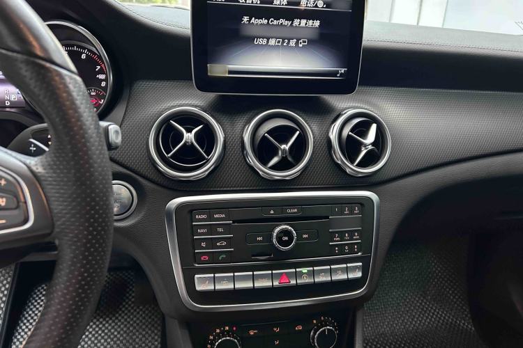 Used Mercedes-Benz GLA 2018 GLA 220 4MATIC Sport Edition Audio And AC Panel
