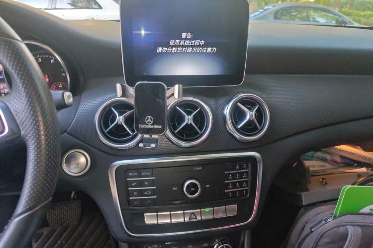 Used Mercedes-Benz GLA 2018 GLA 200 Sport Edition Audio And AC Panel