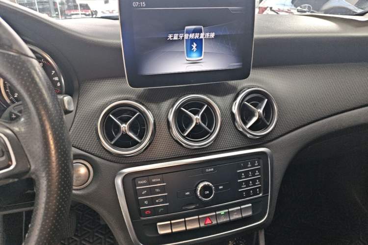 Used Mercedes-Benz GLA 2018 GLA 200 Sport Edition Audio And AC Panel