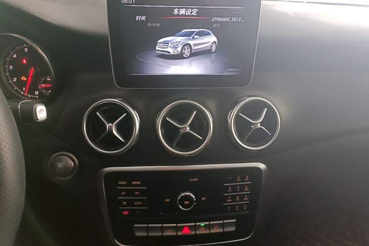 Used Mercedes-Benz GLA 2018 GLA 200 Sport Edition Audio And AC Panel