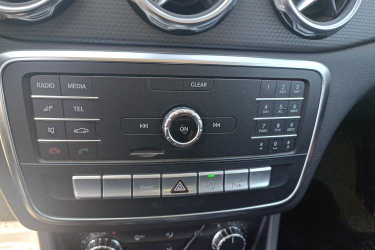 Used Mercedes-Benz GLA 2018 GLA 200 Sport Edition Audio And AC Panel