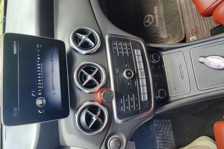 Used Mercedes-Benz GLA 2018 GLA 200 Sport Edition Audio And AC Panel