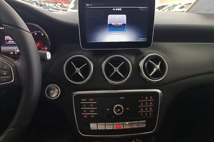 Used Mercedes-Benz GLA 2018 GLA 200 Sport Edition Audio And AC Panel