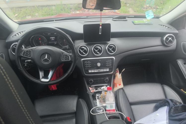 Used Mercedes-Benz GLA 2018 GLA 200 Sport Edition Center Console