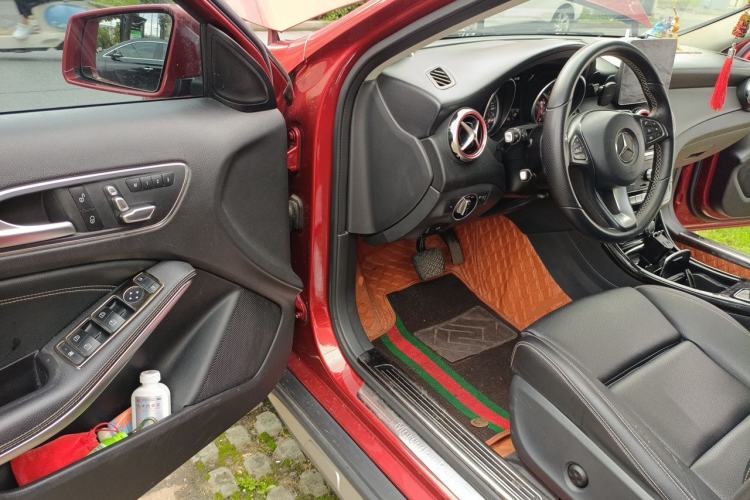 Used Mercedes-Benz GLA 2018 GLA 200 Sport Edition Driver Seat