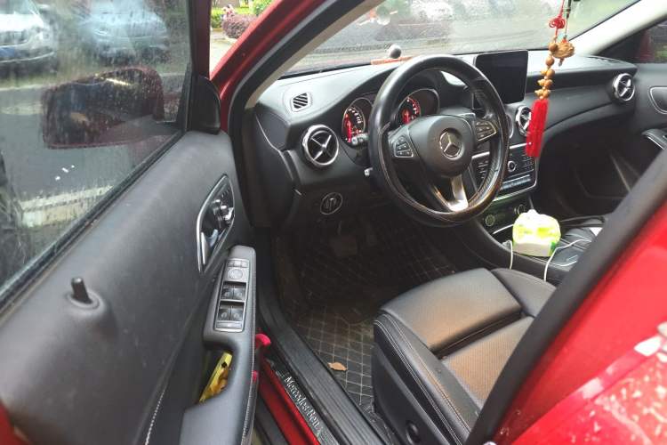 Used Mercedes-Benz GLA 2018 GLA 200 Fashion Model Driver Seat