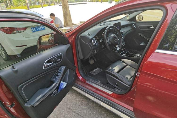 Used Mercedes-Benz GLA 2018 GLA 200 Fashion Model Driver Seat